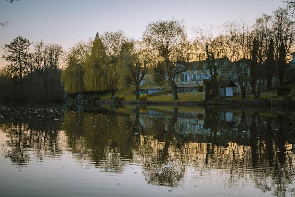 Le Chalet Du Bout Du Monde, En Bord De Riviere ! Grez-sur-Loing Exteriér fotografie